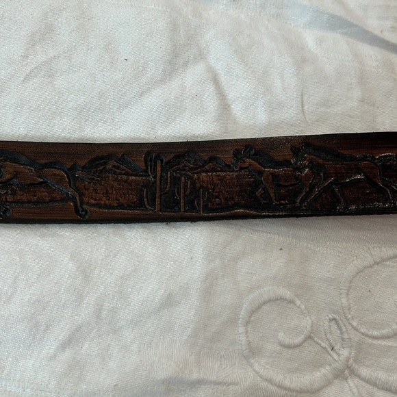 Handmade Leather Belt Horse Design - Picture 4 of 8